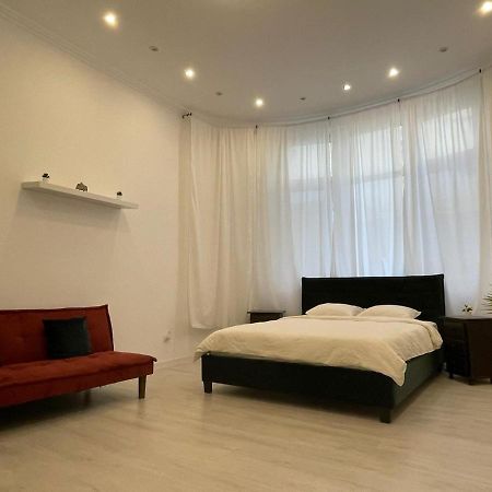 Outstanding 3Br Ultracentral Cityview Balcony Aaa Lejlighed Bukarest Eksteriør billede