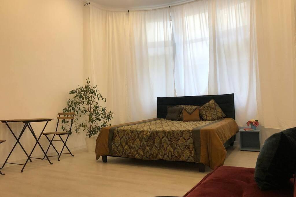 Outstanding 3Br Ultracentral Cityview Balcony Aaa Lejlighed Bukarest Eksteriør billede
