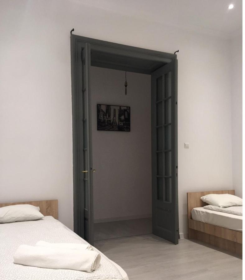 Outstanding 3Br Ultracentral Cityview Balcony Aaa Lejlighed Bukarest Eksteriør billede